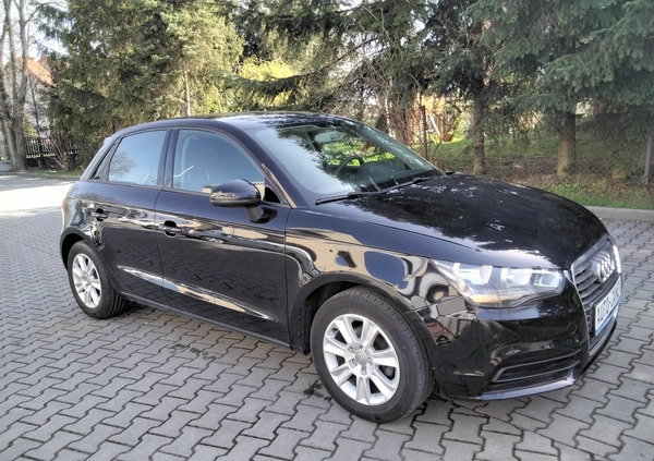 Audi A1 cena 42700 przebieg: 59100, rok produkcji 2014 z Ostrołęka małe 211